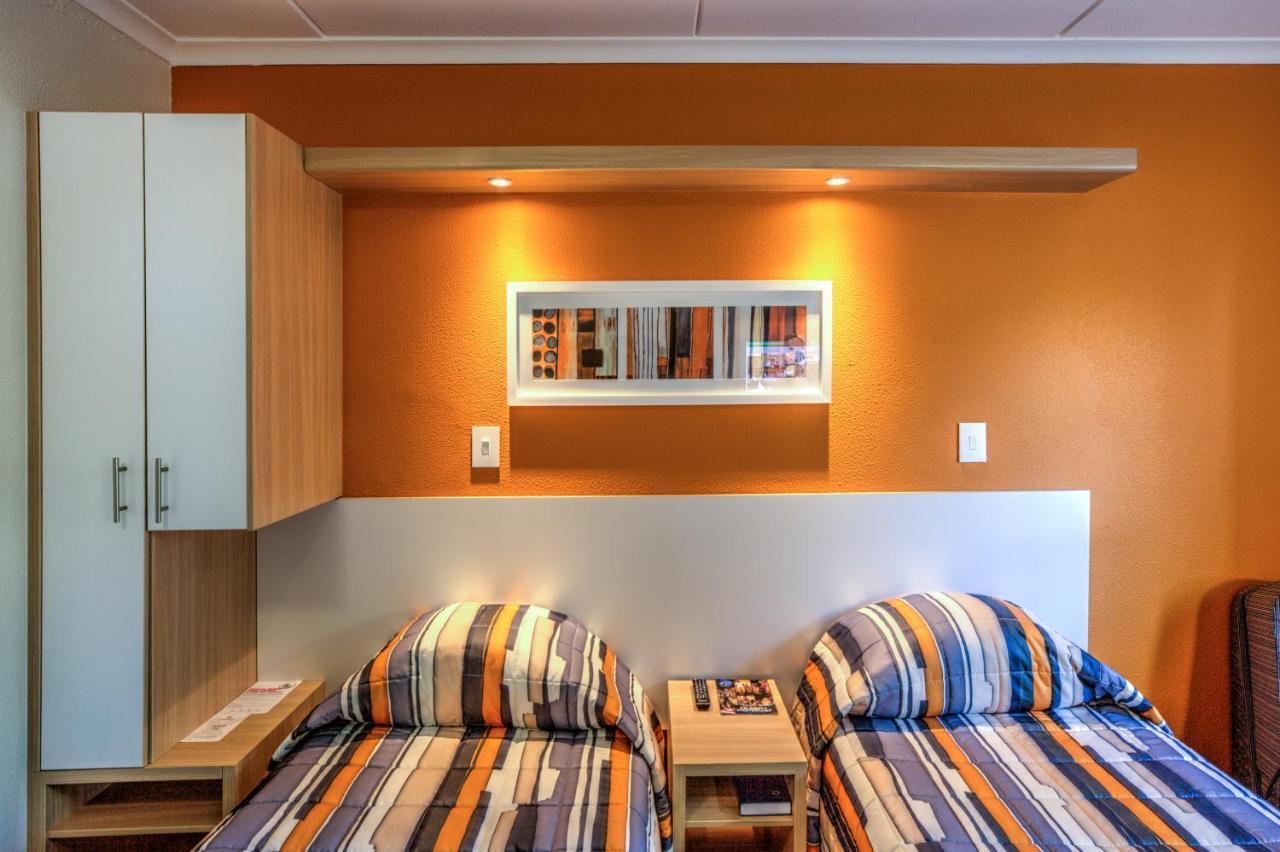 Road Lodge Джермистон Экстерьер фото